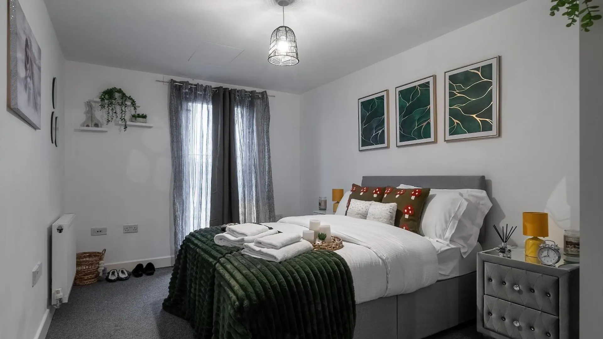 Modern Apartments With Free Parking Near Heathrow Colnbrook