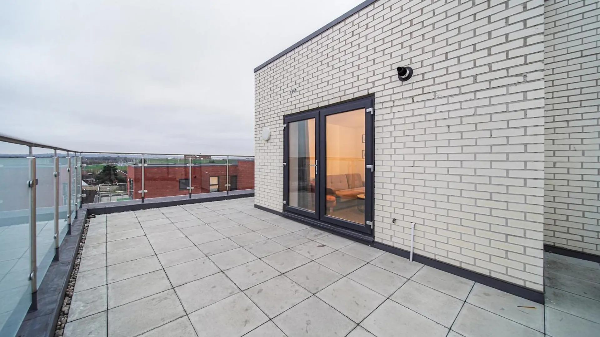 Modern Apartments With Free Parking Near Heathrow Colnbrook