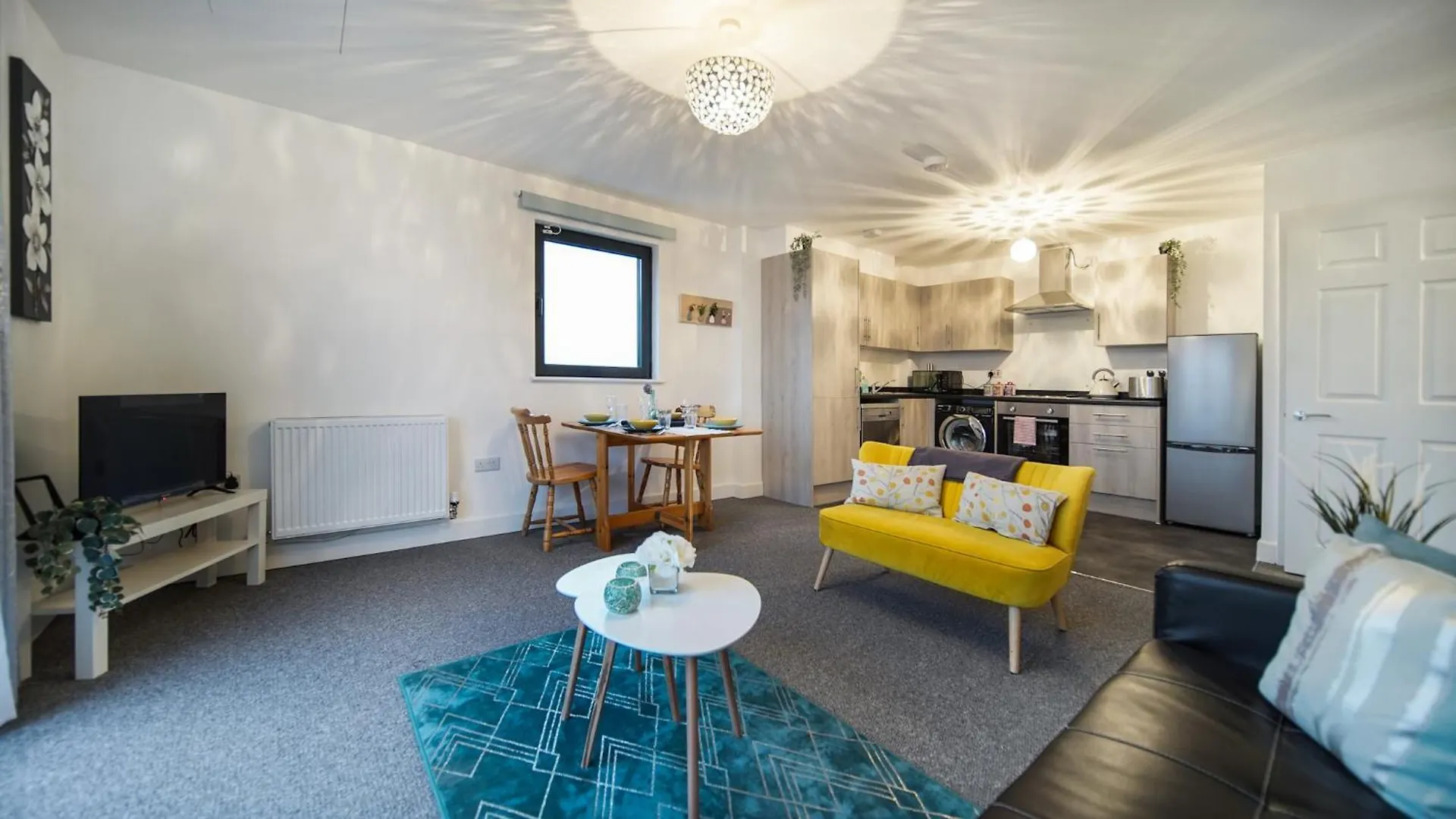 Modern Apartments With Free Parking Near Heathrow Colnbrook