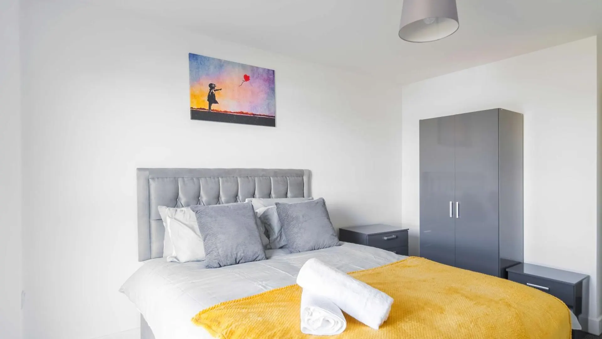 Modern Apartments With Free Parking Near Heathrow Colnbrook United Kingdom