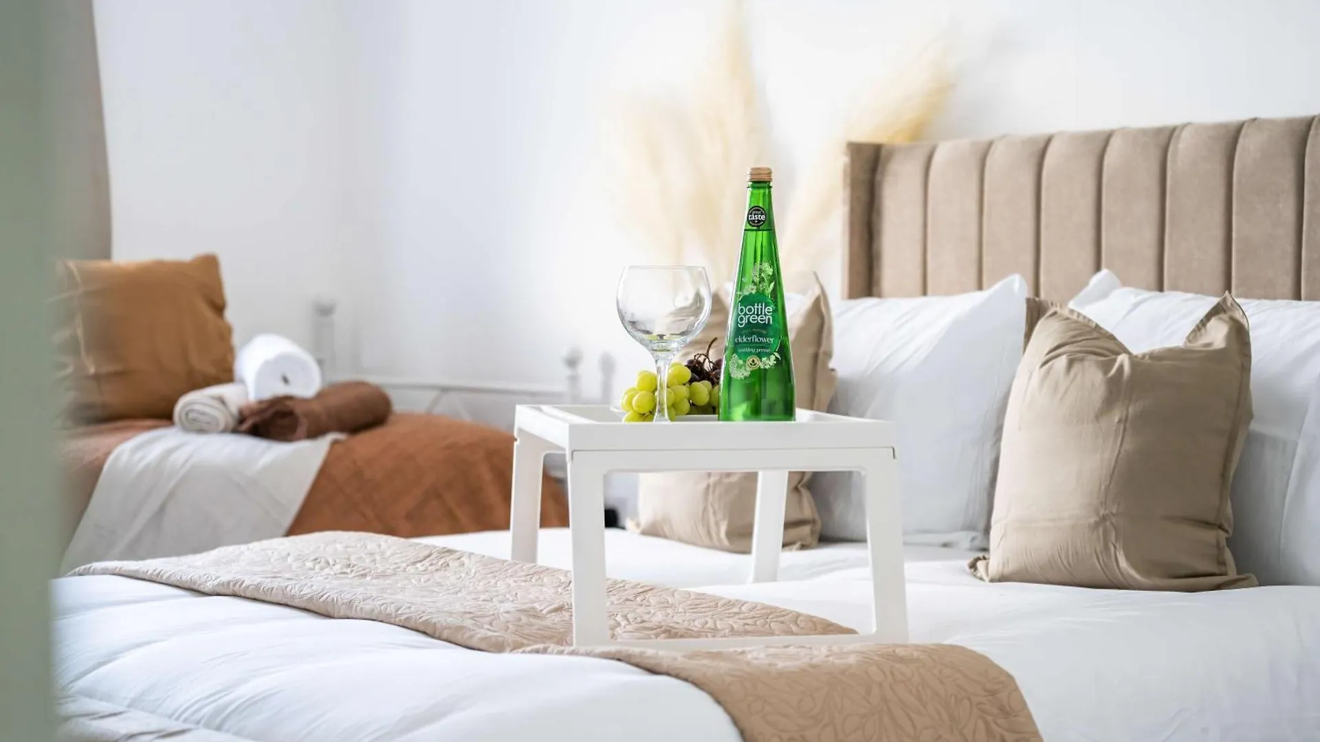 Modern Apartments With Free Parking Near Heathrow Colnbrook 0*,