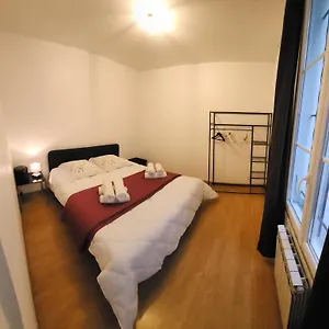 Entier 2p , Paris France